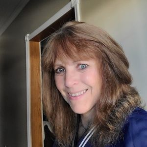 Meet your Posher, Debbie